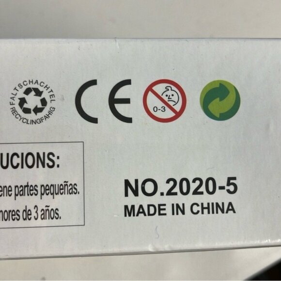 Warm Christmas 1000 Piece Puzzle - Picture 5 of 6